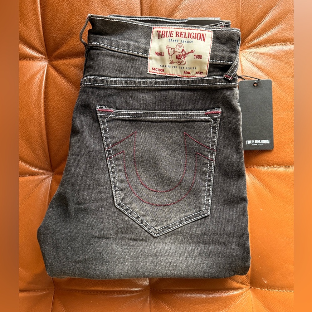 True Religion Men's Black Denim Jeans with Signature Stitching(brand new)